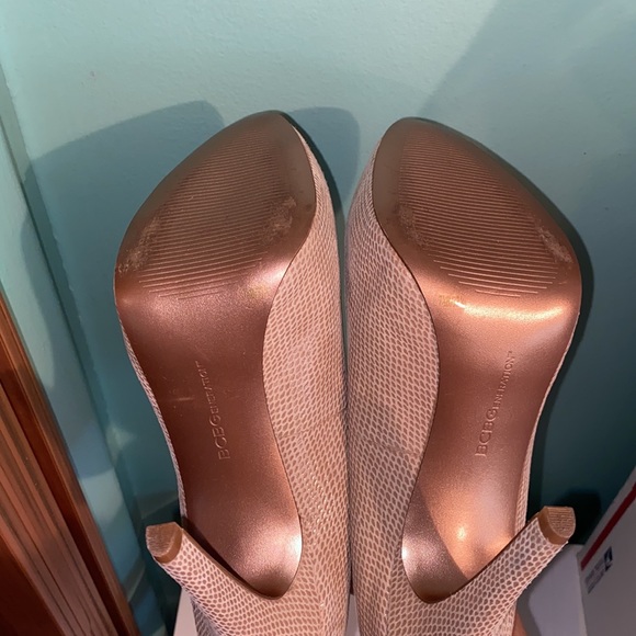 BCBG PLATFORM NUDE SNAKE PRINT HEELS 7.5 SEXY BEAUTIFUL - Picture 8 of 13